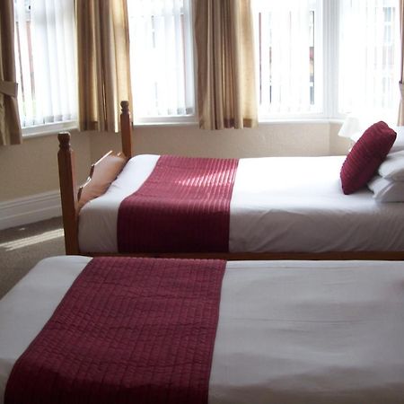 Avalon Guest Accommodation Great Yarmouth Buitenkant foto