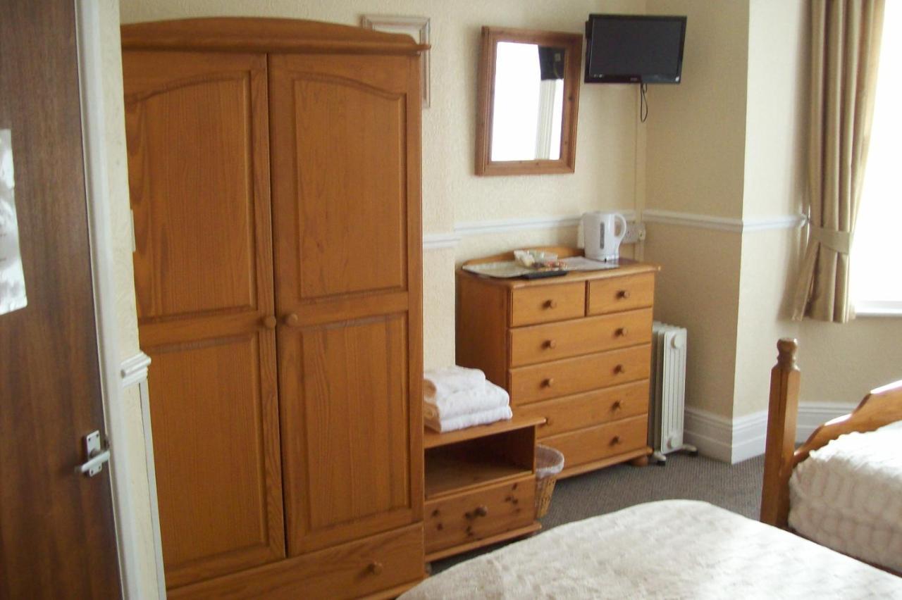 Avalon Guest Accommodation Great Yarmouth Buitenkant foto