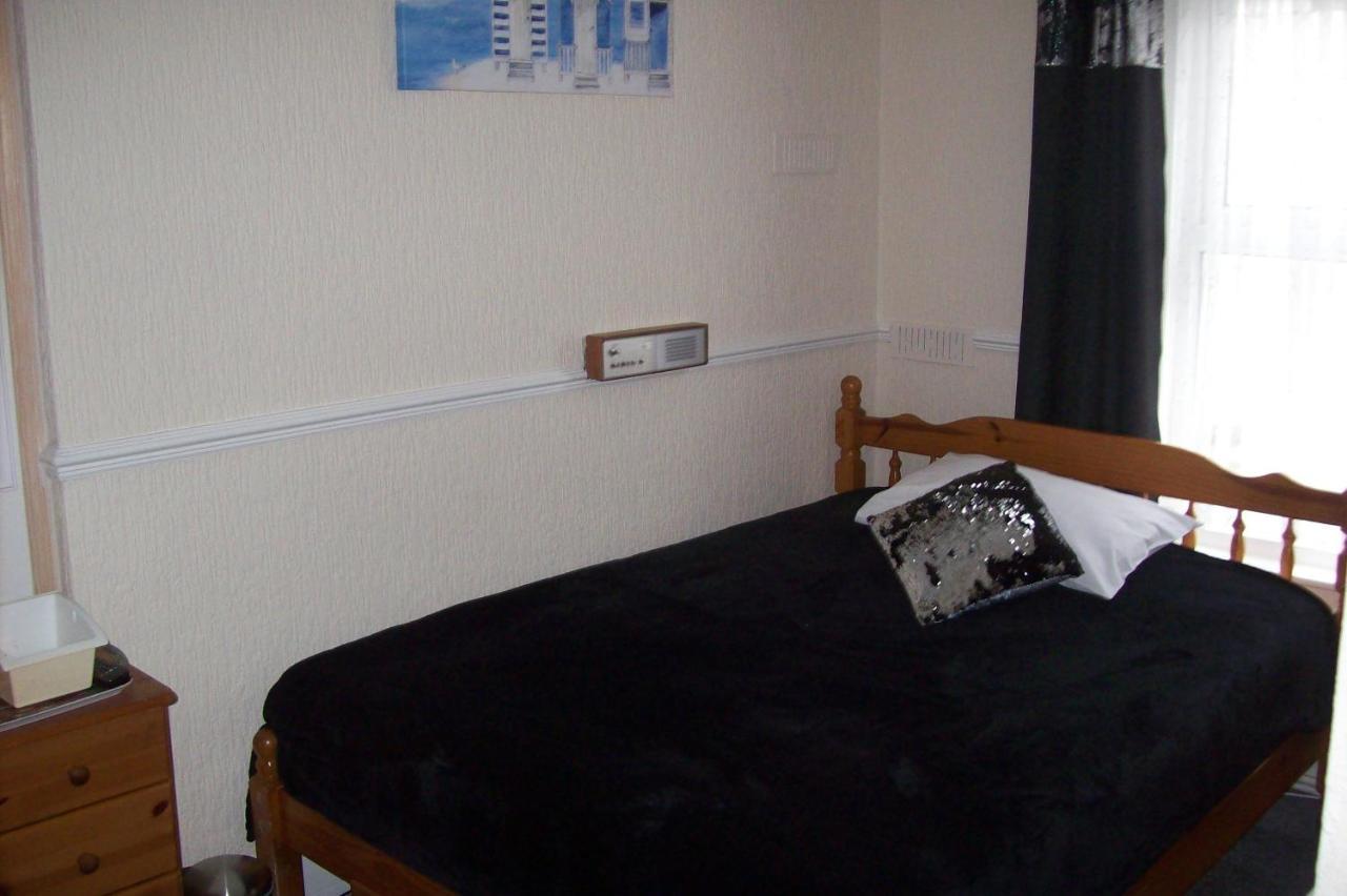 Avalon Guest Accommodation Great Yarmouth Buitenkant foto